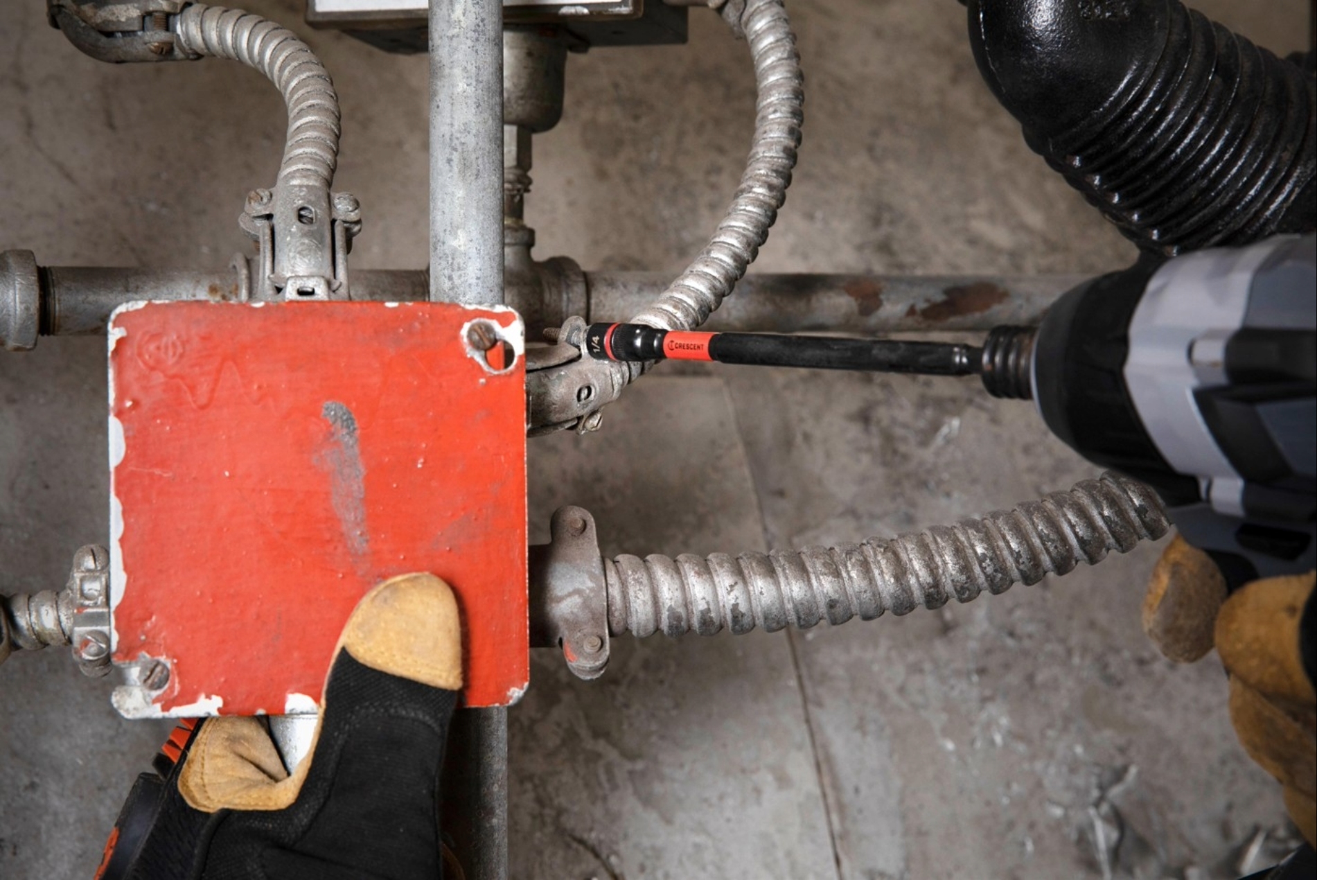 Crescent 1/4 x 6 in. Bolt Biter™ Magnetic Impact Nut Driver & Extractor - Image 4