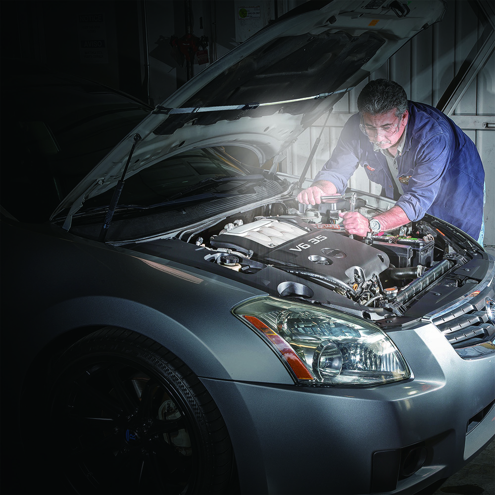 LED Rechargeable Under Bonnet Work Light 1000 Lumens - Image 3