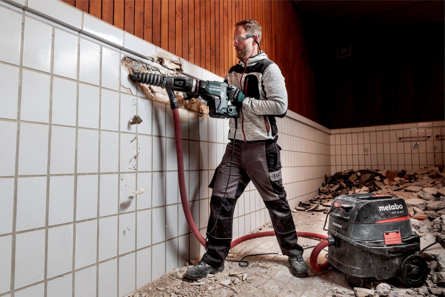 Metabo 1150W Brushless SDS-Max 2-Mode Safety Clutch Rotary Hammer - Image 2