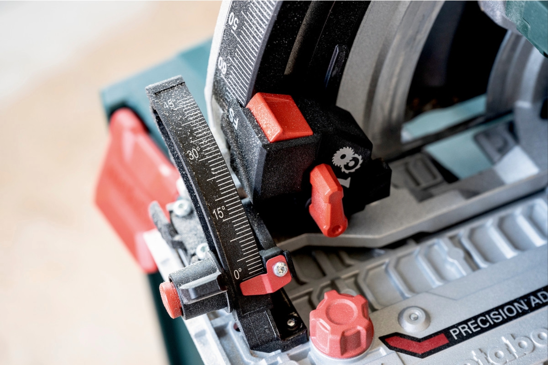 Metabo 18V Brushless 165mm Plunge Saw Kit - Image 3