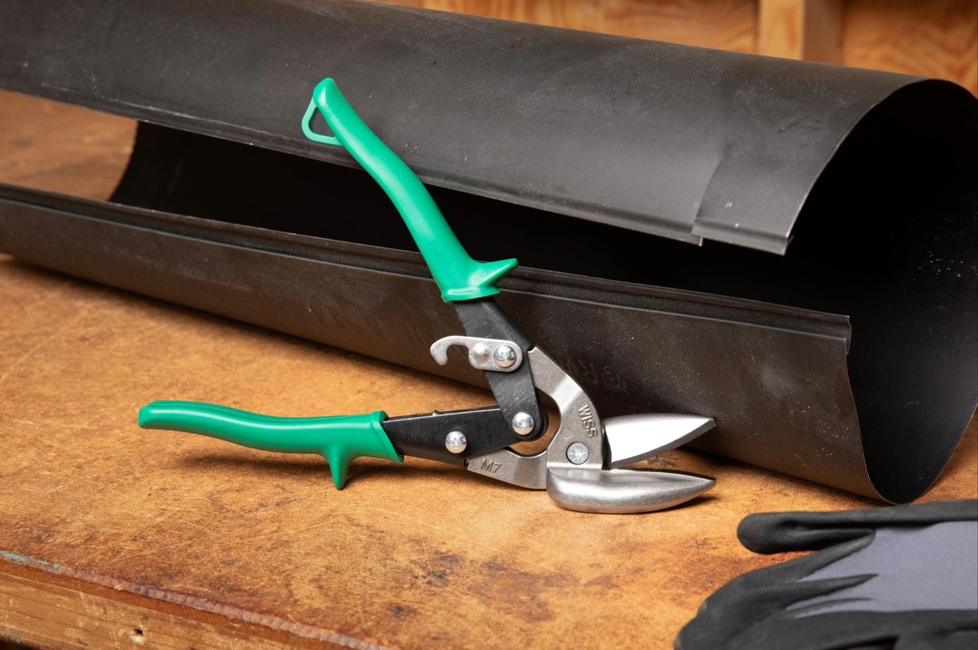 Crescent MetalMaster® Offset Right Cut Aviation Snips - Image 2