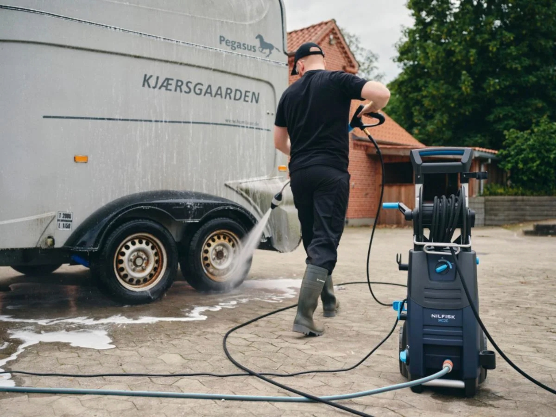 Nilfisk Single Phase Electric Waterblaster - Image 2