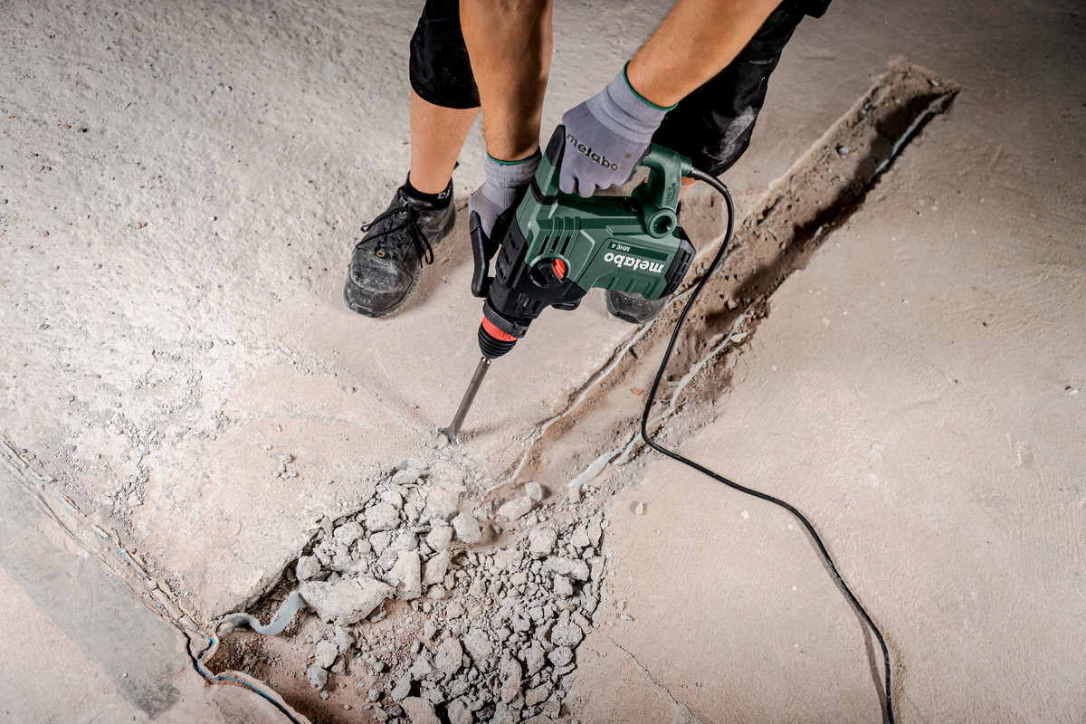 Metabo 1050W SDS-Plus Demolition Hammer - Image 3