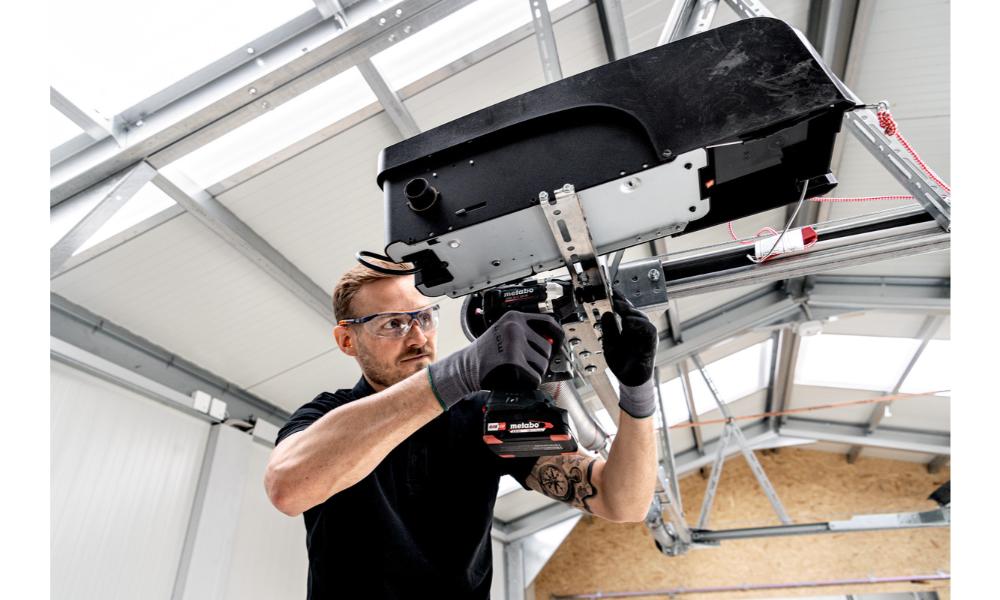 Metabo 18V Cordless 300Nm Impact Wrench - Bare Tool - Image 4