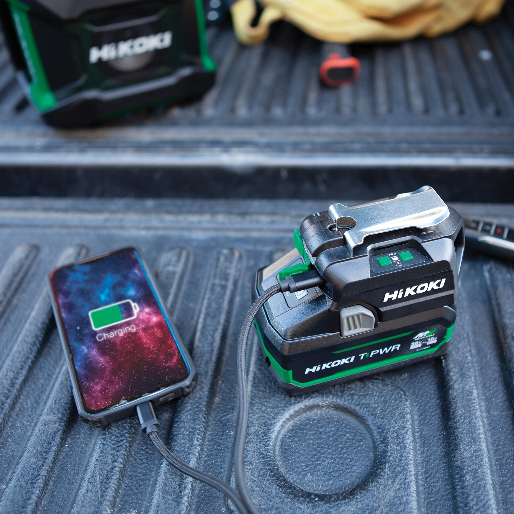 HiKOKI Portable USB Power Charger - Image 4