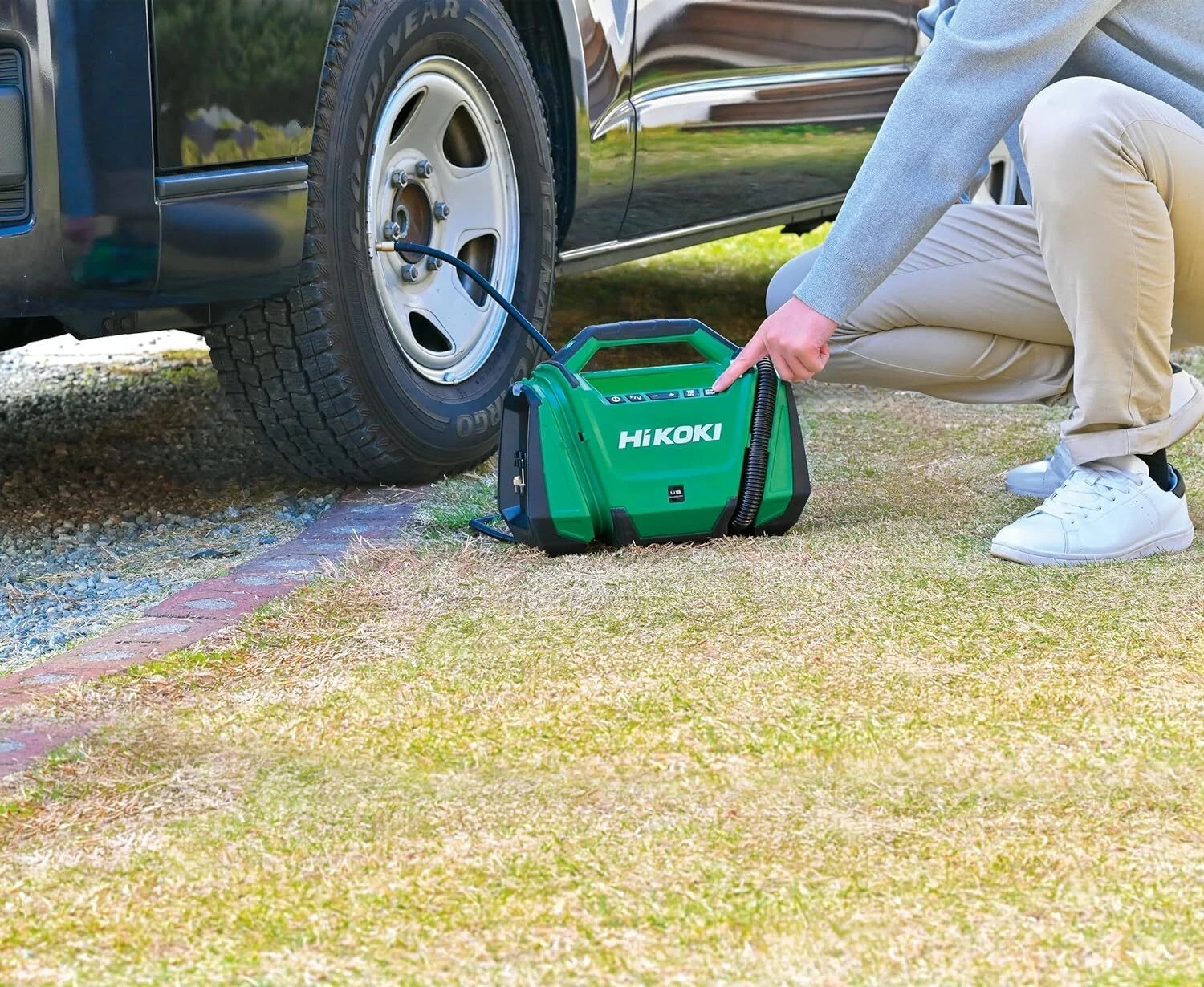 HiKOKI 18V Cordless Dual Function Inflator - Bare Tool - Image 3